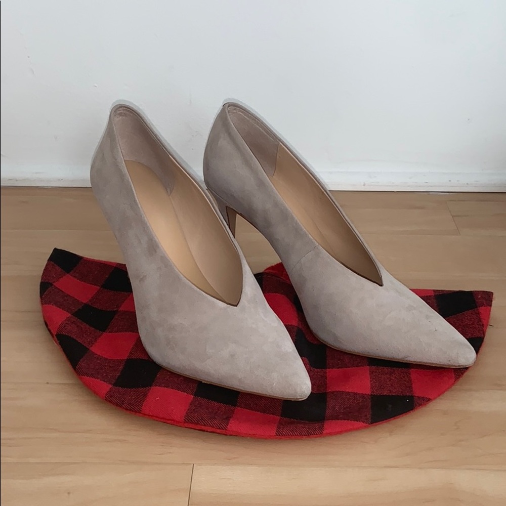 Vince Camuto Ankia Suede Pump